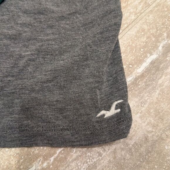 Hollister long sleeve T grey with green and white strips -size M - Picture 3 of 5